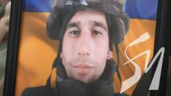 На Чернігівщині попрощалися із прикордонником Максимом Свириденком, який загинув майже рік тому